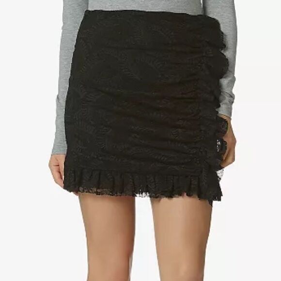 ✨ Avec Les Filles
Lace-Overlay Mini Skirt✨ - Picture 1 of 5
